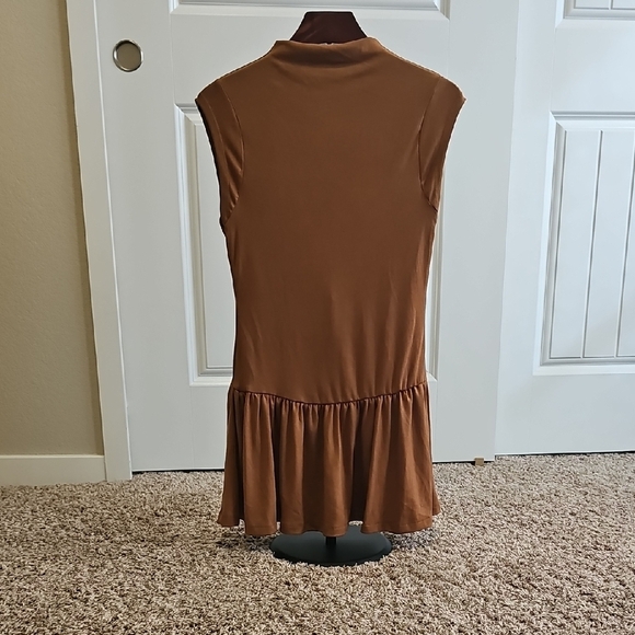 Good Feels Drop-Waist Mini Bronze Sufar SOLD OUT ONLINE - Picture 7 of 11